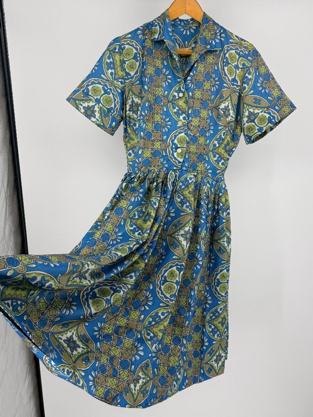 Vintage 60s Benny's Mod Floral Psychedelic Pleated Midi Dress M